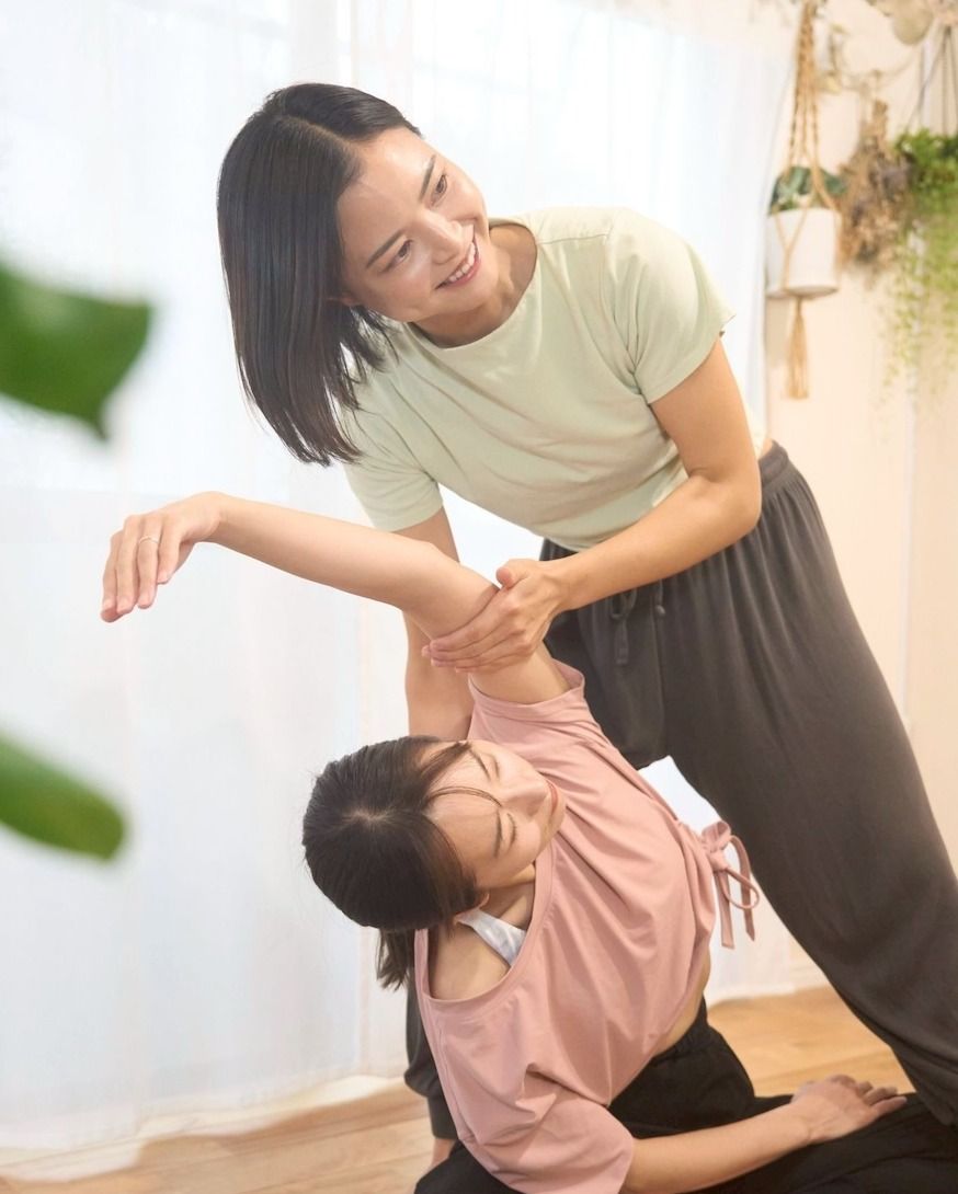 （女性限定）ヴィンヤサフローヨガ